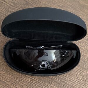 ALO YOGA Black VR Headset with Case
SOLD OUT STYLE